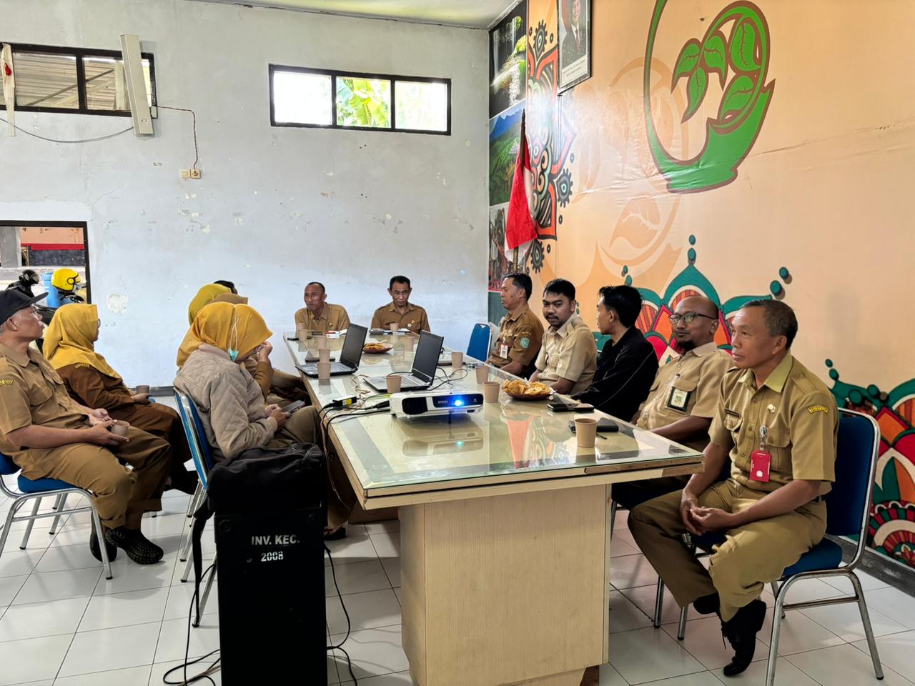 Rakor Evaluasi Kinerja Kecamatan Gucialit Tingkatkan Kualitas Pelayanan Kepada Masyarakat
